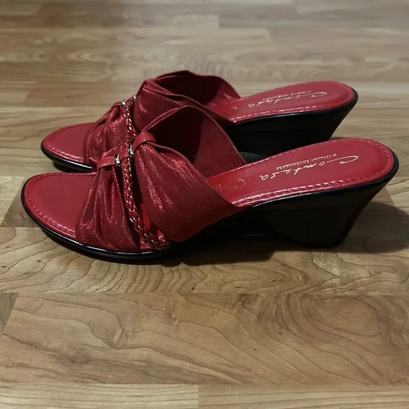 Red Slippers - Picture 4 of 7